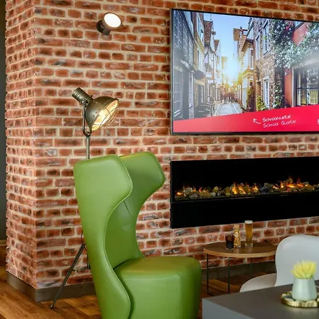 Adagio Aparthotel 4*